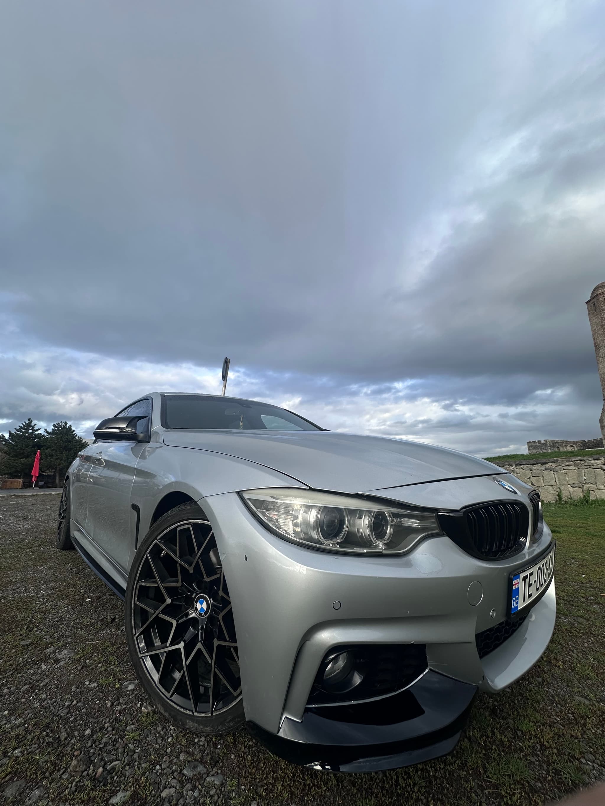 Rent BMW 428