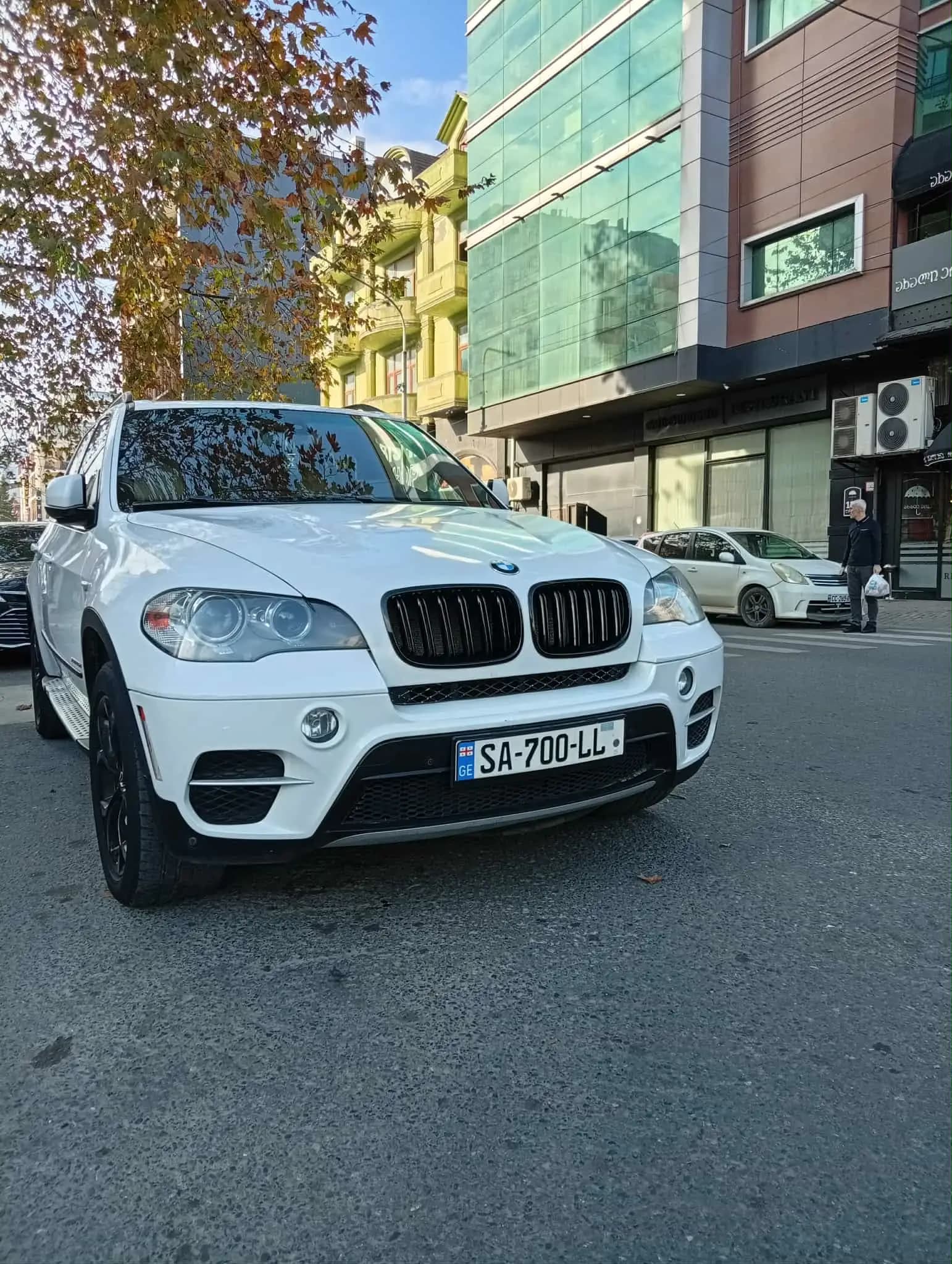 Rent BMW X5 2012