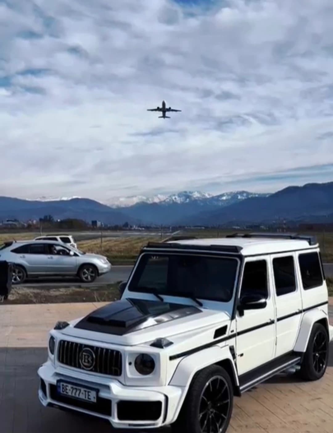 Rent MERCEDES BENZ G CLASS 2022