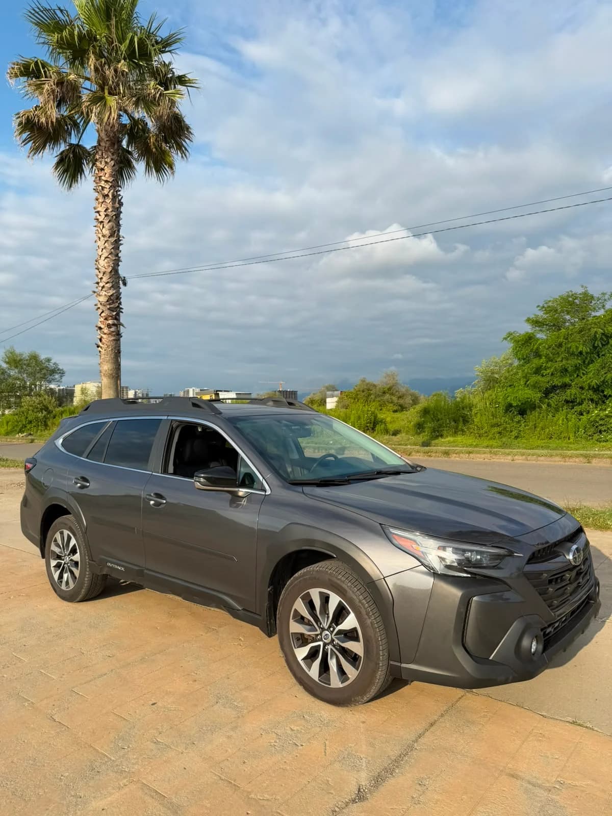 Rent SUBARU OUTBACK