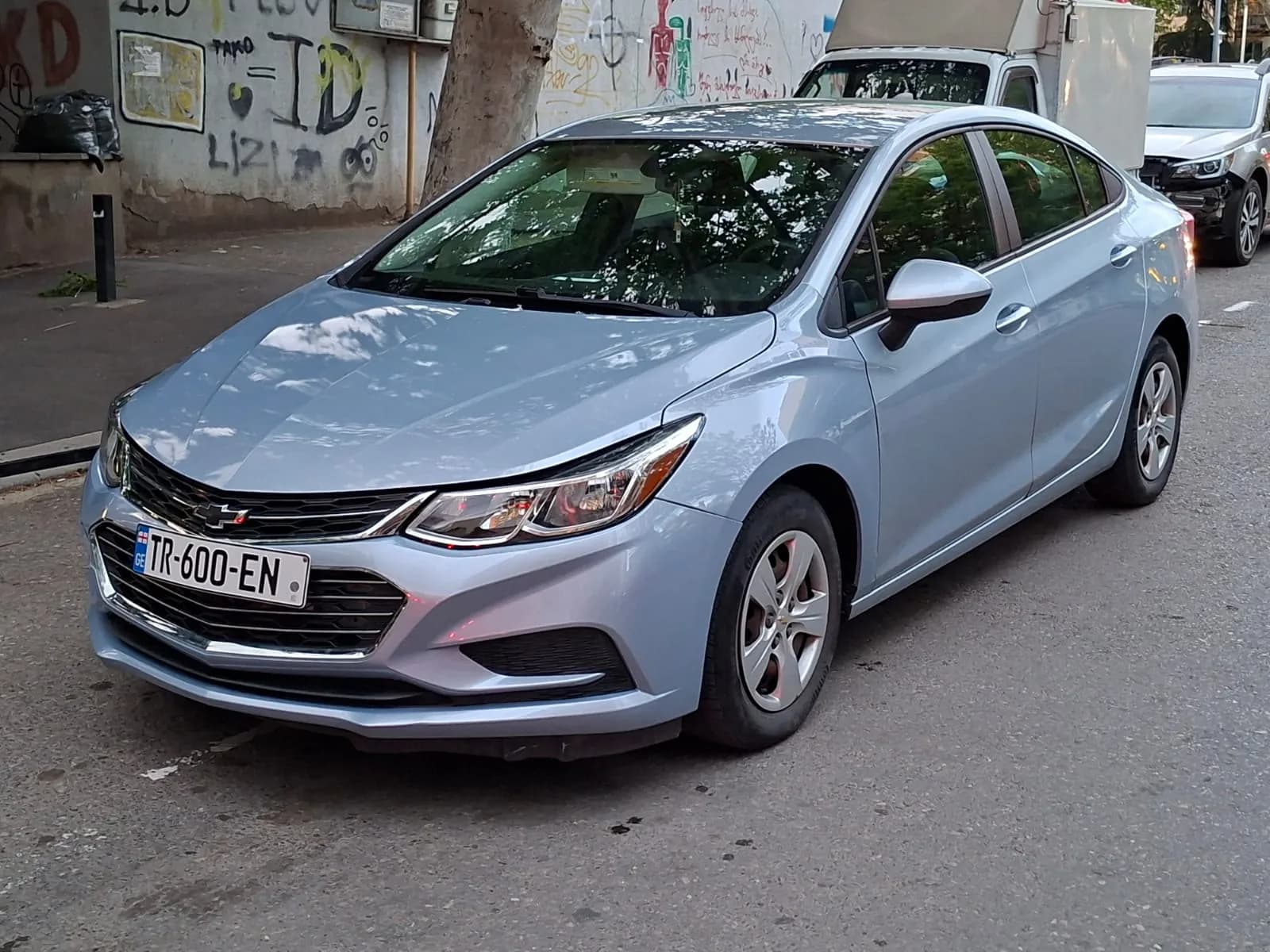 Rent chevrolet cruze